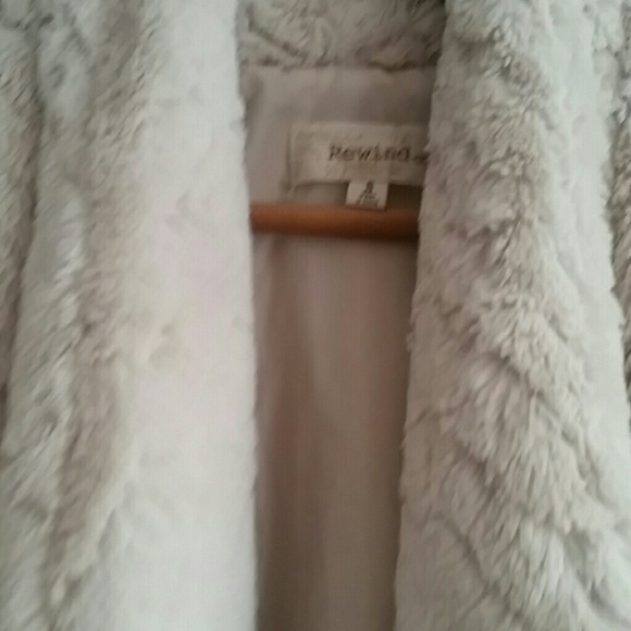 Soft,cozy vest - Picture 2 of 8